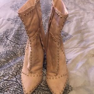 Brand new never worn suede boots